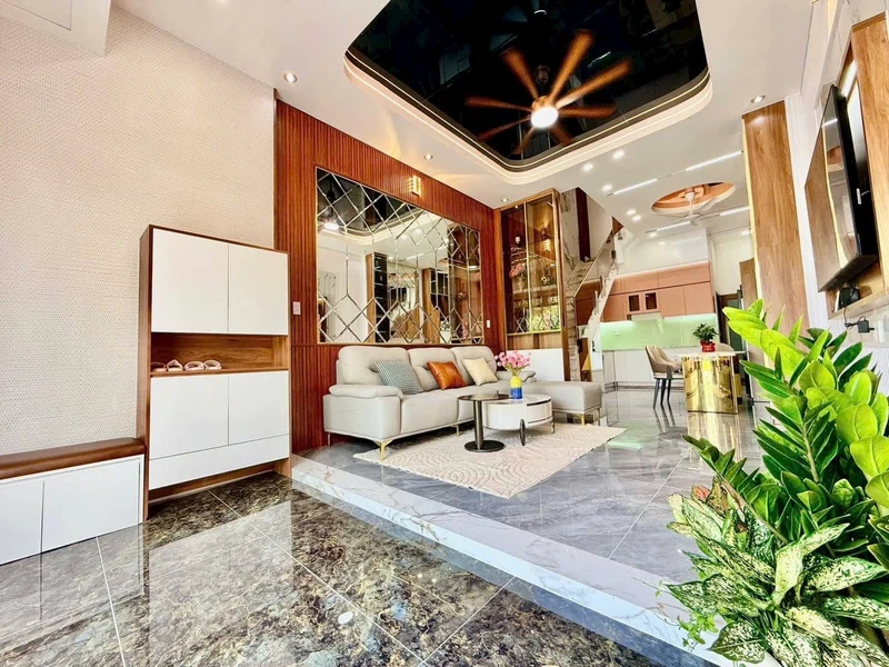 Bán nhà phố 50m² 3 tầng 3 PN Lê Quang Định 6 tỷ