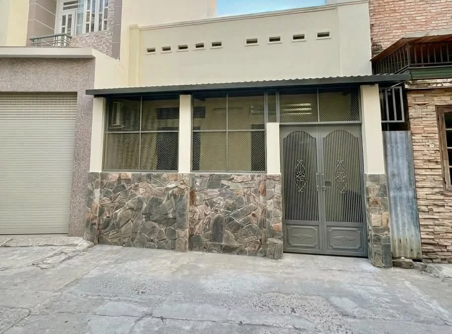 Bán nhà C4 khoảng 90m² ngang 6m khu Phan Xích Long, Phú Nhuận, giá nhỉnh 7 tỷ - Ảnh 1