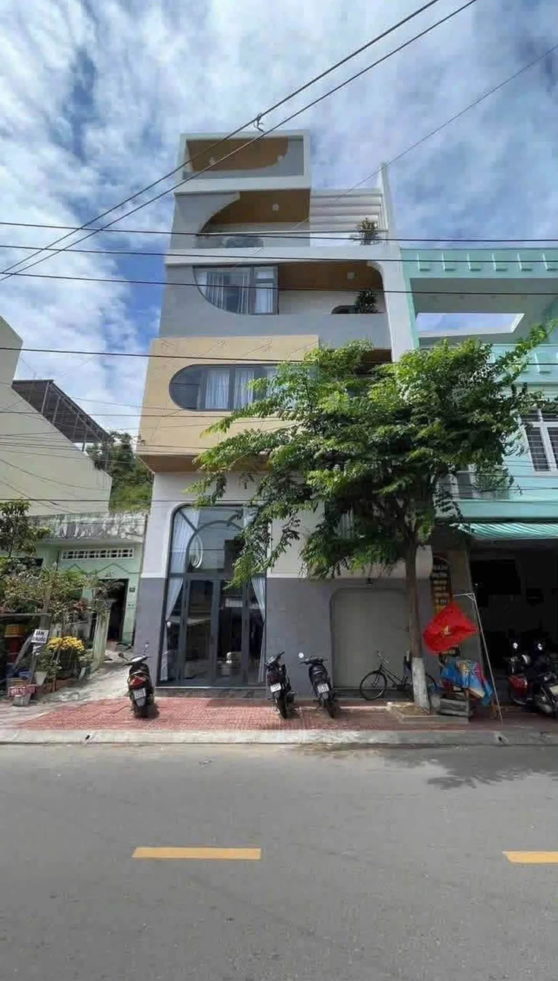 Bán nhà mặt tiền Hoàng Văn Thụ, Quy Nhơn, 48,1m2, 4 tầng rưỡi, 4PN, giá hơn 7 tỷ - Ảnh 1