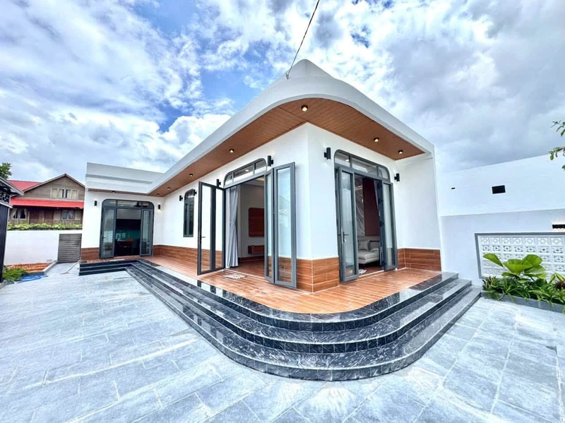 Bán nhà mặt tiền 5x20 (100m²) 3 phòng ngủ 2.95 tỷ Phạm Ngũ Lão 9ty900tr