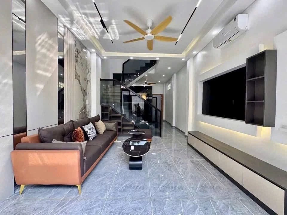 Bán nhà lầu 4.5x16m gần Hương Lộ 15, 1.69 tỷ, Bình Chánh - Ảnh thu nhỏ 2