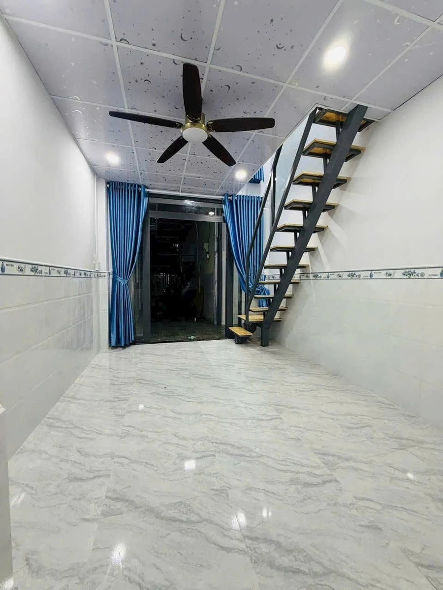 Bán nhà nhỏ 18m2 1 gác 2WC đường số 4 Trường Thọ, Thủ Đức giá 990 triệu - Ảnh thu nhỏ 5