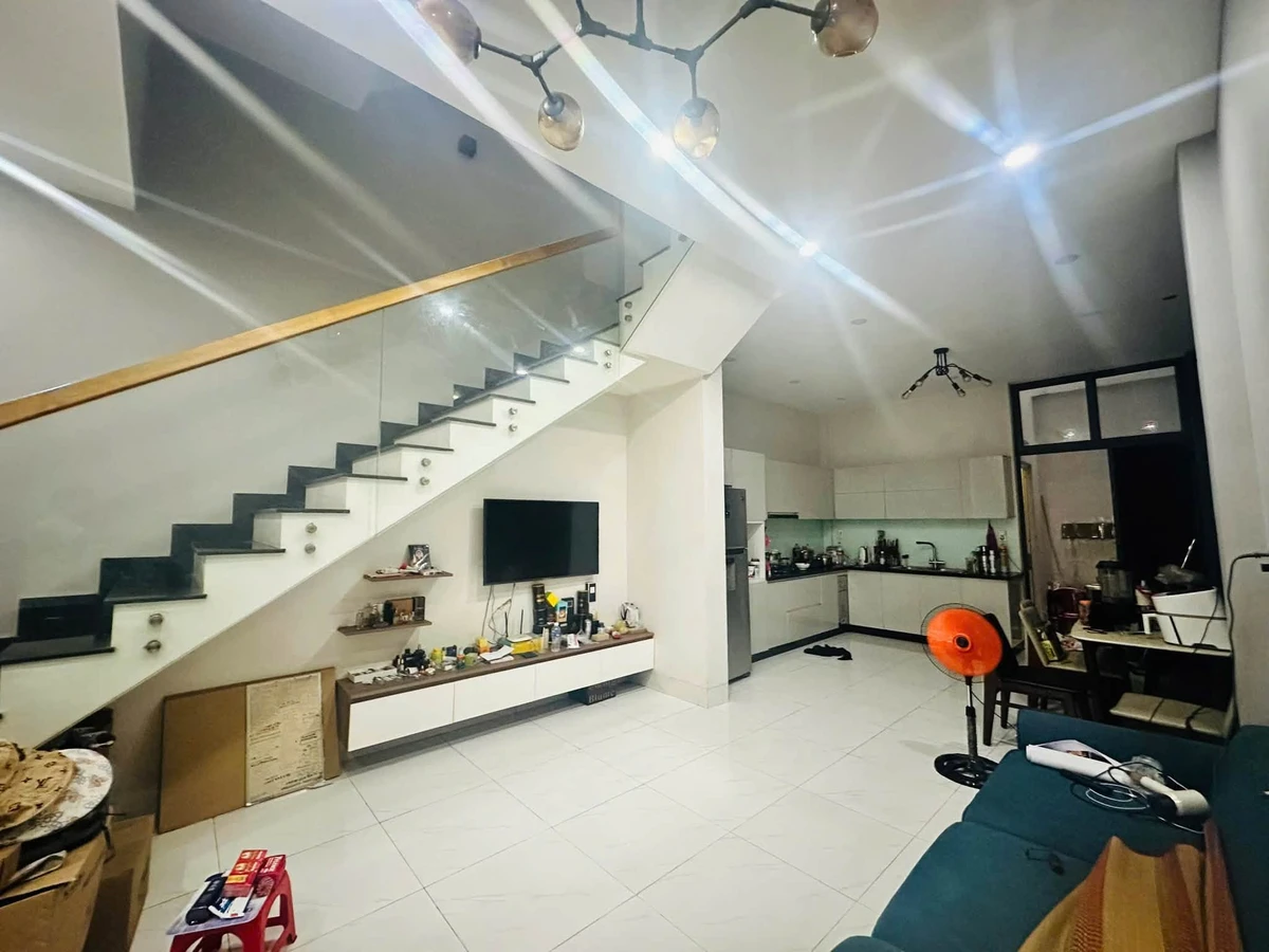 Bán nhà 1 trệt 2 lầu 3PN 200m² Biên Hòa 3 tỷ - Ảnh thu nhỏ 4
