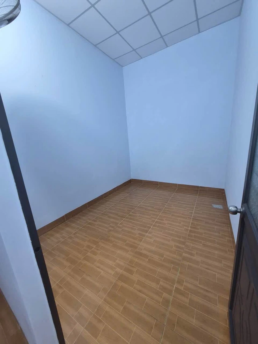 Bán nhà hẻm Phạm Phú Thứ 96.6m² 2 tỷ Quận 12 - Ảnh thu nhỏ 4