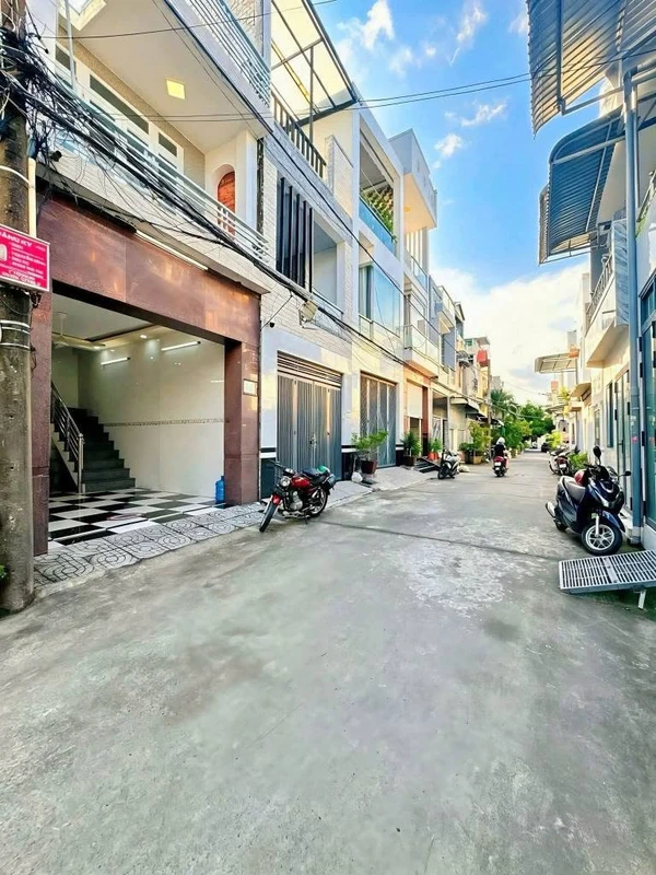 Bán nhà trệt lầu 72m2 đất thổ cư, 3 phòng ngủ, hẻm bê tông 6m gần Nguyễn Văn Cừ, Cái Khế, Cần Thơ