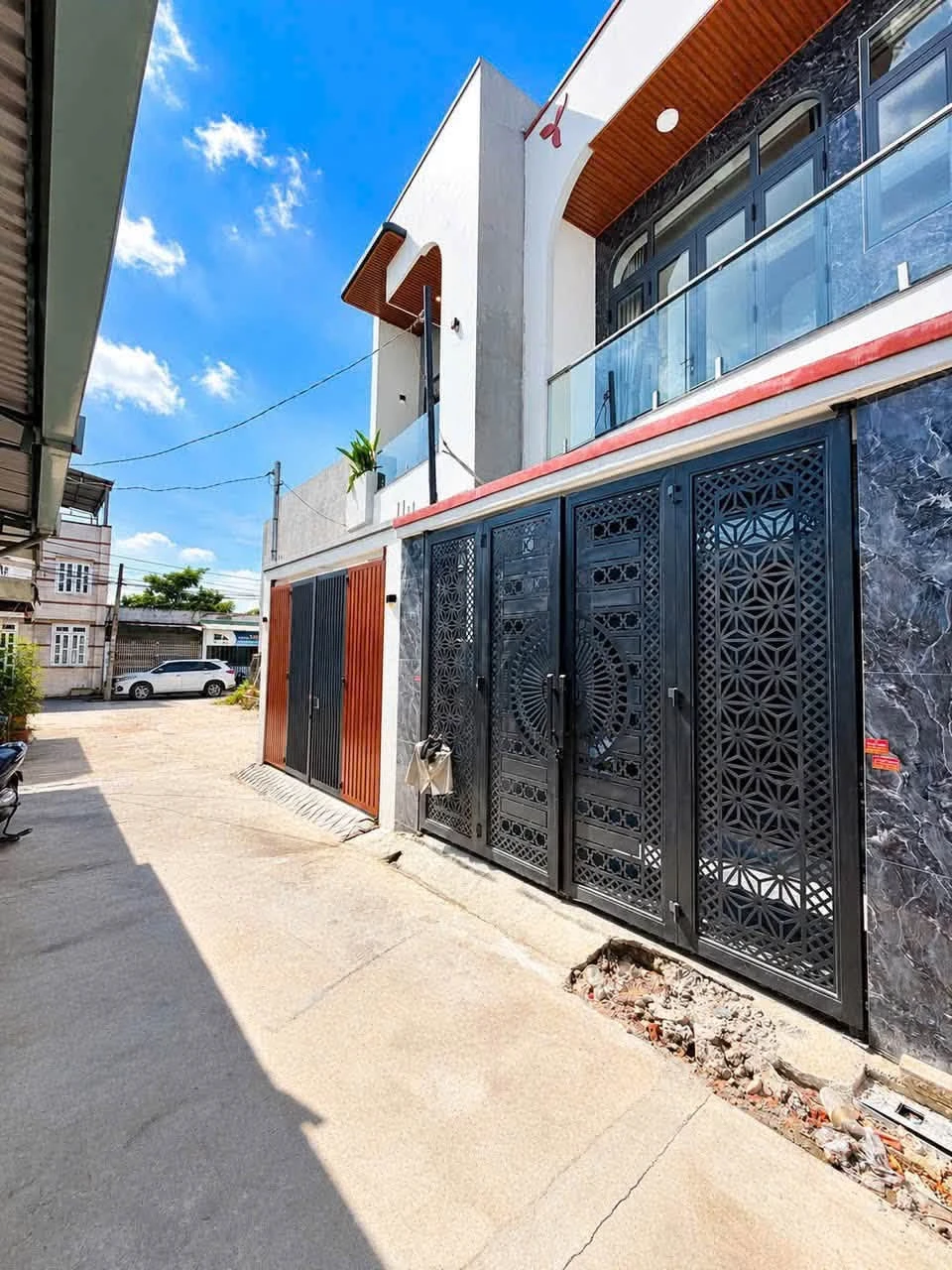 Bán nhà 1 trệt 1 lầu 3 phòng ngủ hẻm xe hơi 4m, KP3 phường Trảng Dài, giá 2,79 tỷ - Ảnh 1