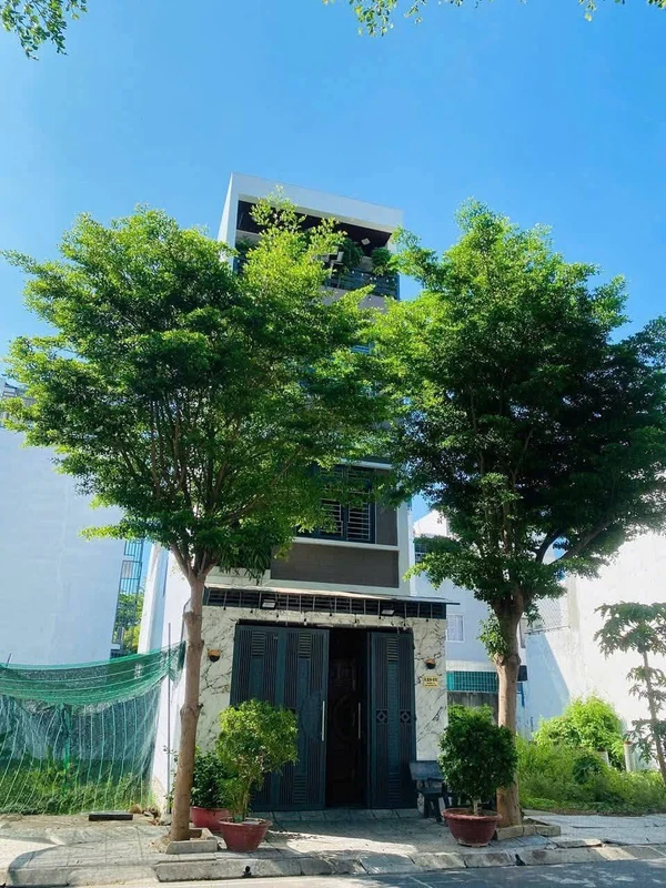Bán nhà 3 tầng 6PN Nha Trang 239,9m² giá 9,5 tỷ
