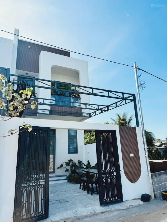Bán nhà Diên Khánh mới xây thiết kế hiện đại, gần bến xe phía Nam - Ảnh 1