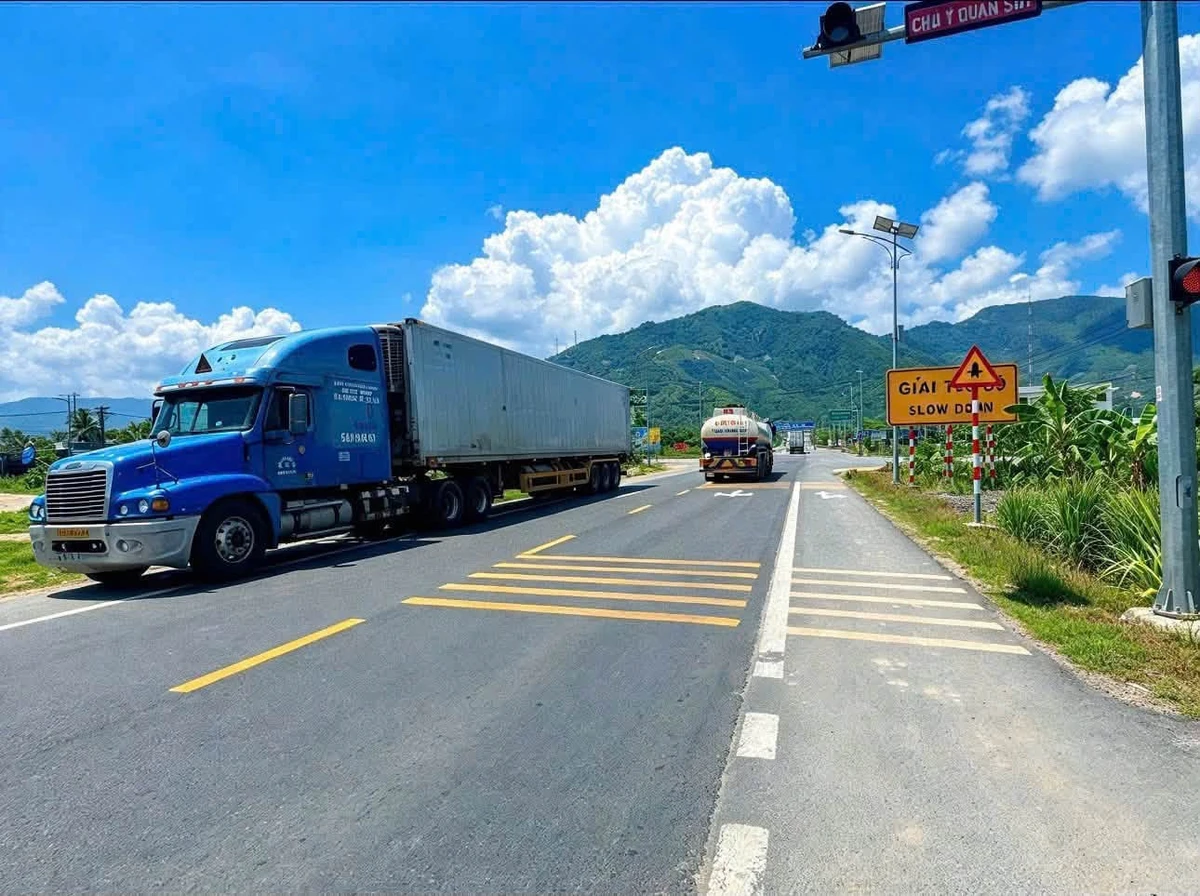 Bán đất Suối Cát Cam Lâm 103m2 570 triệu - Ảnh thu nhỏ 3