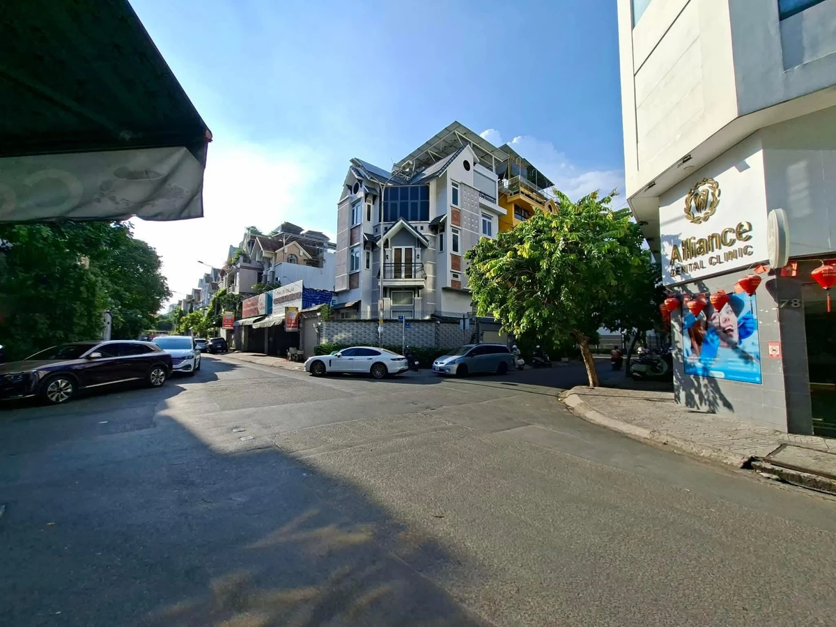 Bán shophouse mặt tiền Phan Xích Long Phú Nhuận 256m2 15.5 tỷ - Ảnh 1