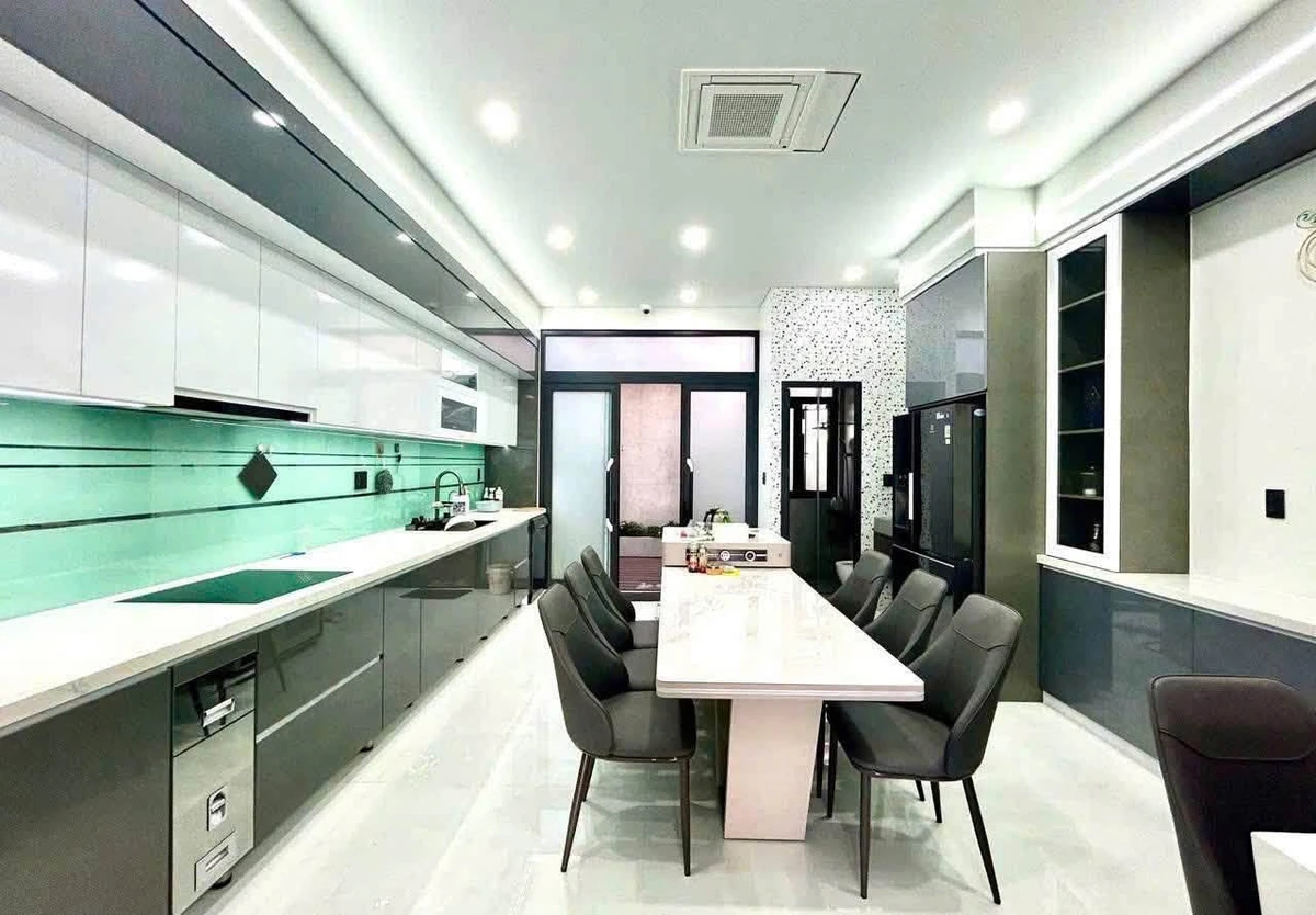 Bán nhà mới 3 phòng ngủ 100m2 Phan Thiết 9 tỷ 2 - Ảnh thu nhỏ 2