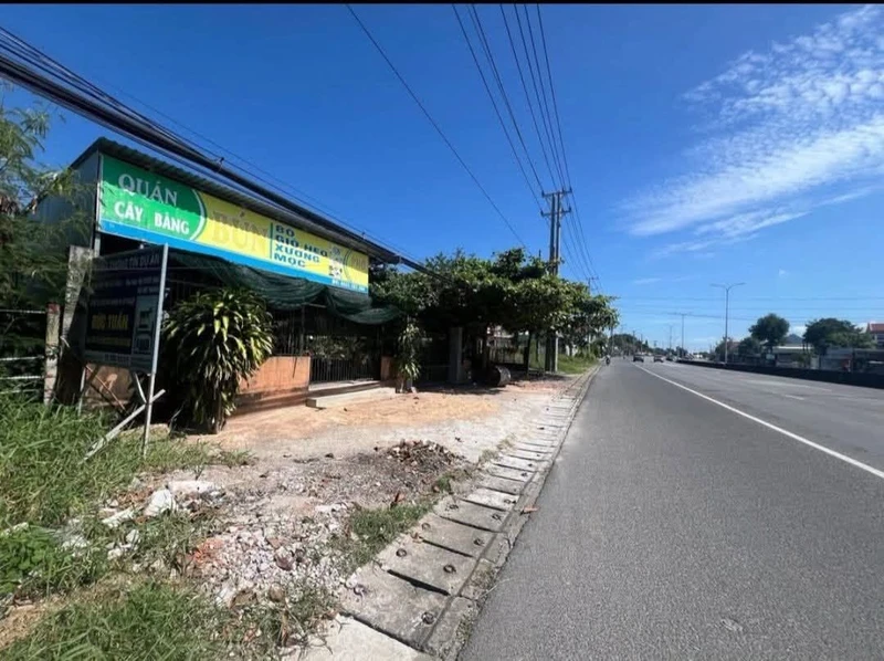 Bán đất mặt tiền Quốc lộ 51 Phú Mỹ 1800m2