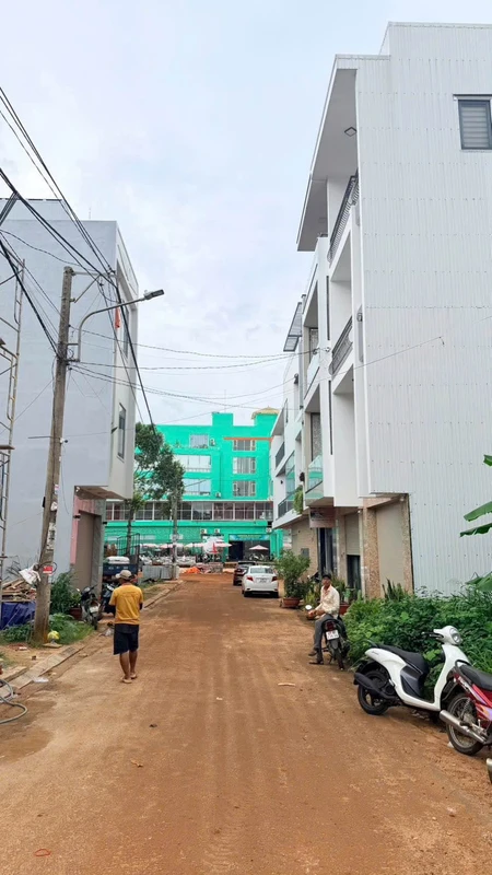 Bán 2 lô đất Lý Tự Trọng Buôn Ma Thuột 68m² và 74m²