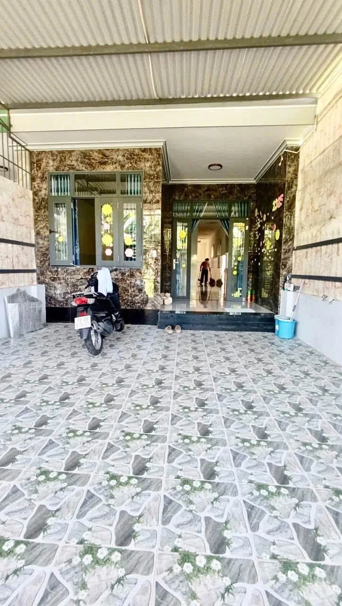 Bán nhà mái Thái 160m2 Diên An Khánh Hòa giá 2 tỷ 300 - Ảnh 1