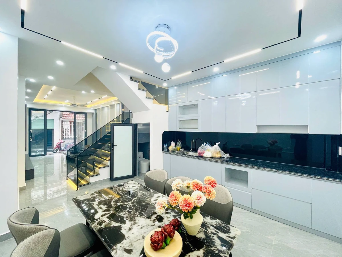 Bán nhà 4 tầng mặt ngõ Hồ Sen, 50m2, 4PN giá 6.33 tỷ - Ảnh thu nhỏ 2