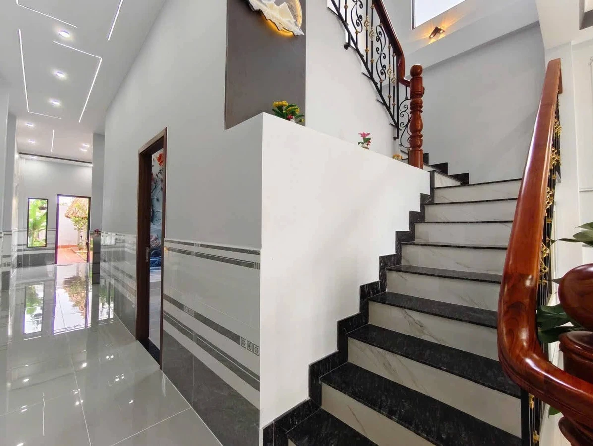 Bán nhà sân vườn 4PN 185m² Đức Hòa Long An - Ảnh thu nhỏ 5