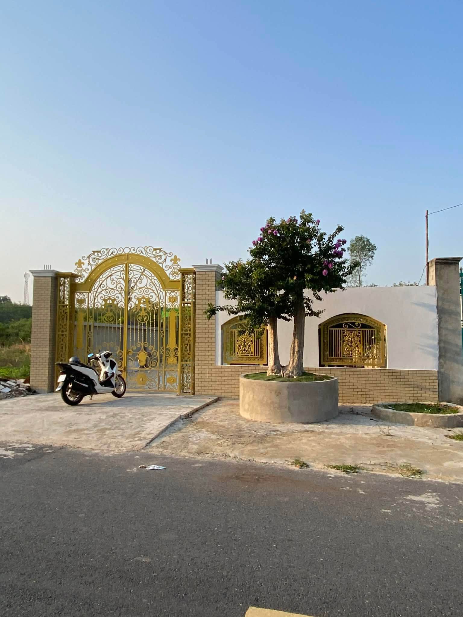 Bán đất 2 mặt tiền Tân Uyên Bình Dương 490m2 giá 3 tỷ