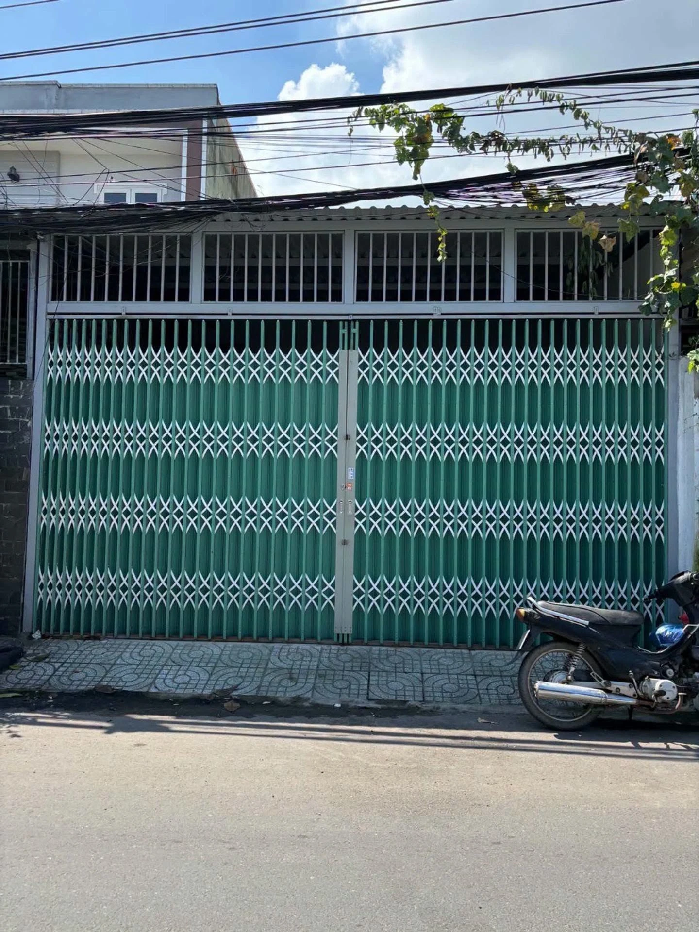 Bán nhà mặt tiền 90m² Tân Đông Hiệp giá 4 tỷ - Ảnh 1