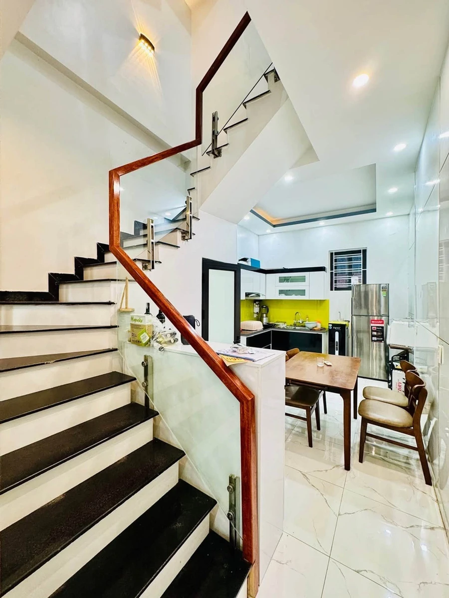 Bán nhà 3 tầng 40m² 3 phòng ngủ Lê Lợi Quận 1 giá 2.99 tỷ - Ảnh 1