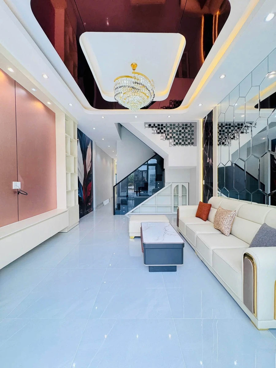 Bán nhà phố 1 trệt 1 lầu 4PN, 3WC, hẻm ô tô gần chợ 30/4, Rạch Giá, giá 2,86 tỷ - Ảnh thu nhỏ 4