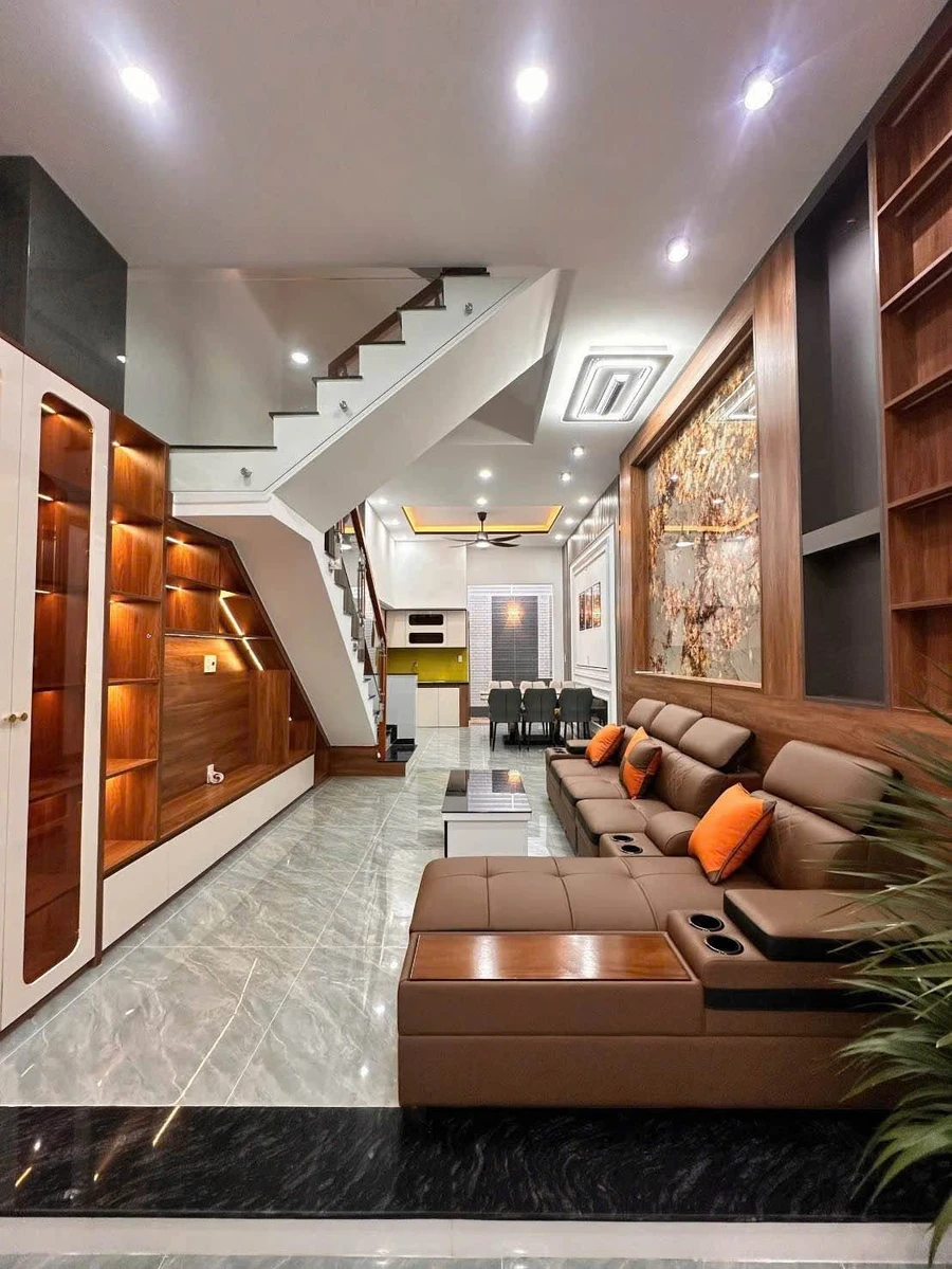 Bán nhà 1 trệt 2 lầu 60m² Dĩ An, Bình Dương 5,8 tỷ - Ảnh thu nhỏ 3