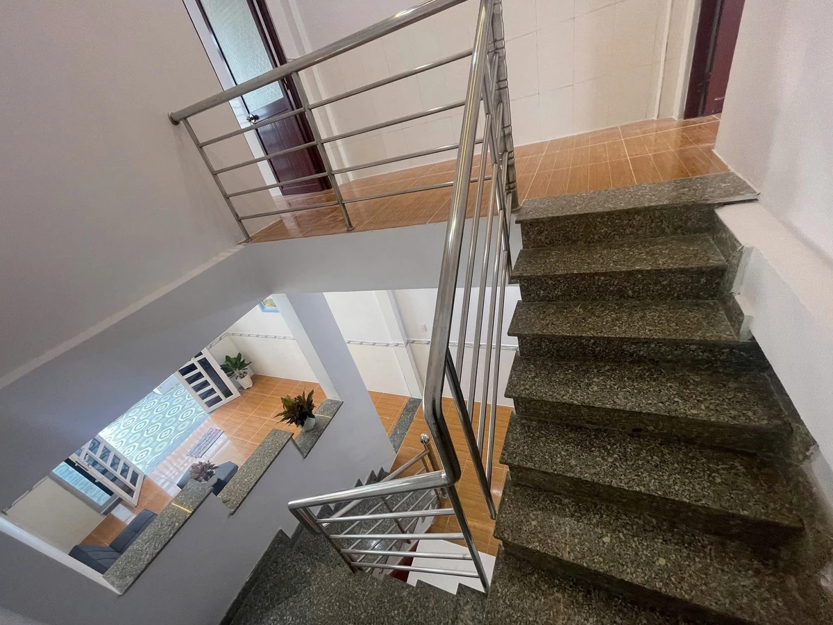 Bán nhà 3PN trệt lầu 85m² Hóc Môn giá 950 triệu - Ảnh thu nhỏ 2