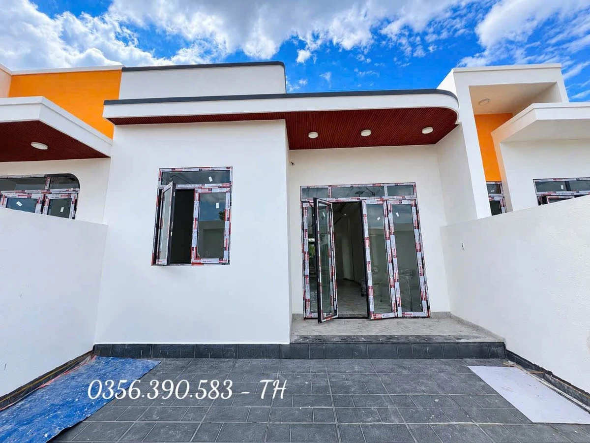 Bán nhà phố mặt tiền 5x20m Quận 12, giá 1 tỷ - Ảnh thu nhỏ 3