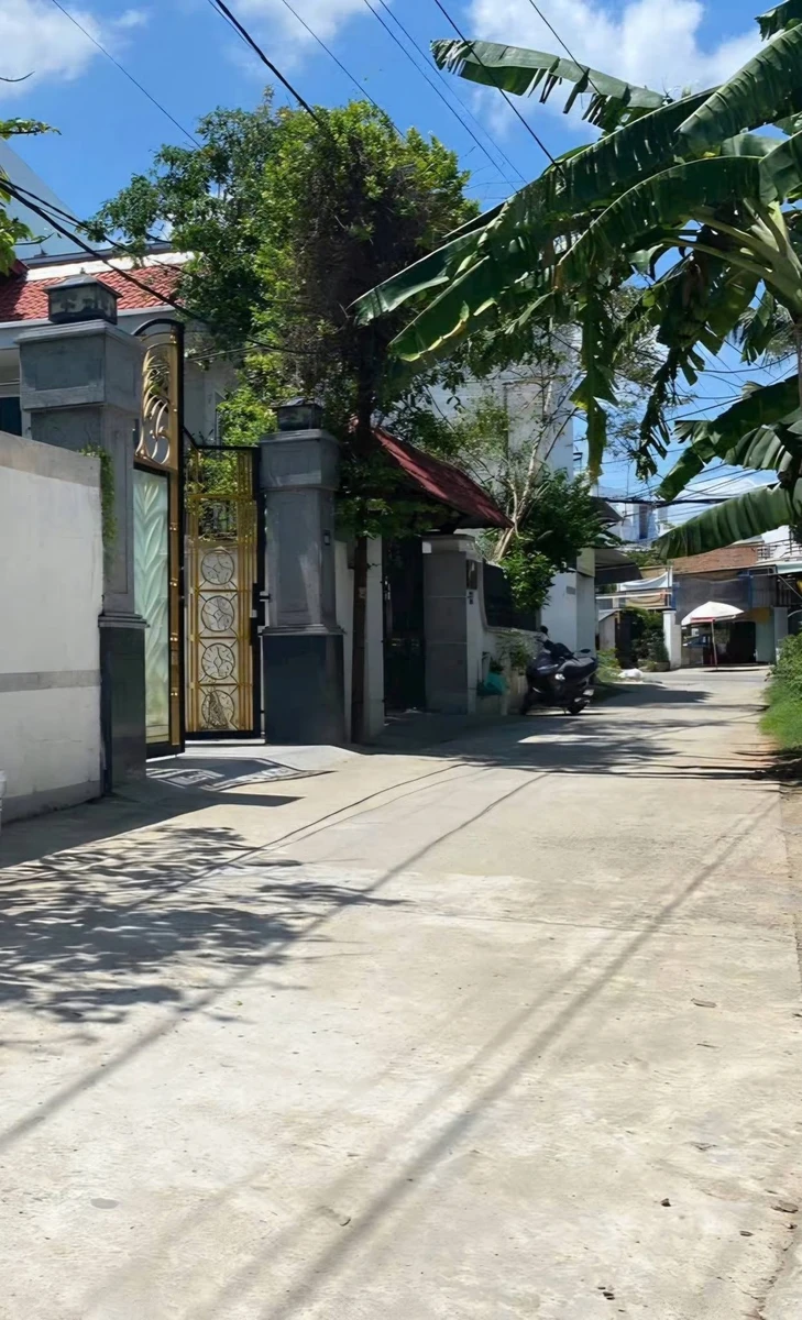 Bán nhà 3 tầng 4 phòng ngủ 100m2 đường Cầu Dứa, Nha Trang - Ảnh thu nhỏ 2