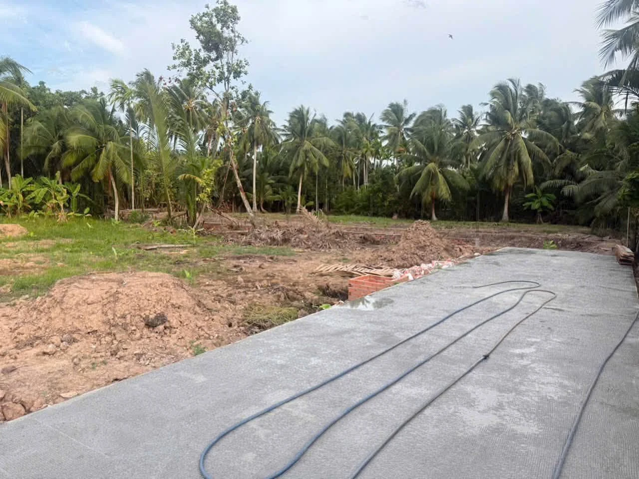 Bán nền đất 377m2 giá 550 triệu Bến Tre - Ảnh 1