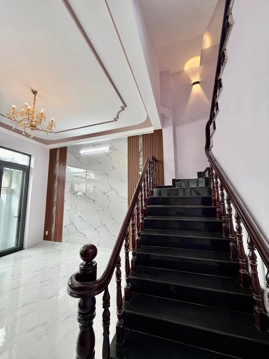 Bán nhà 5 tầng hẻm xe hơi Thủ Đức 180m2 6 phòng ngủ - Ảnh thu nhỏ 3