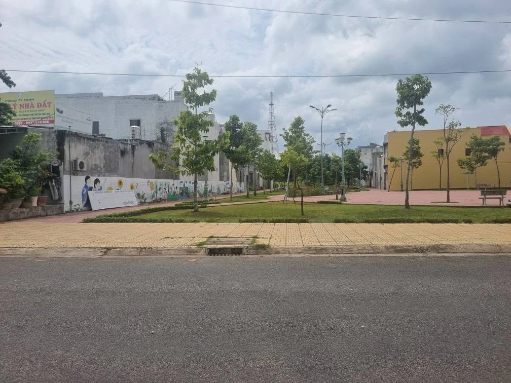 Bán nhà cấp 4 100m2 đường Hoàng Đạo Thành, Phan Thiết - Ảnh 1