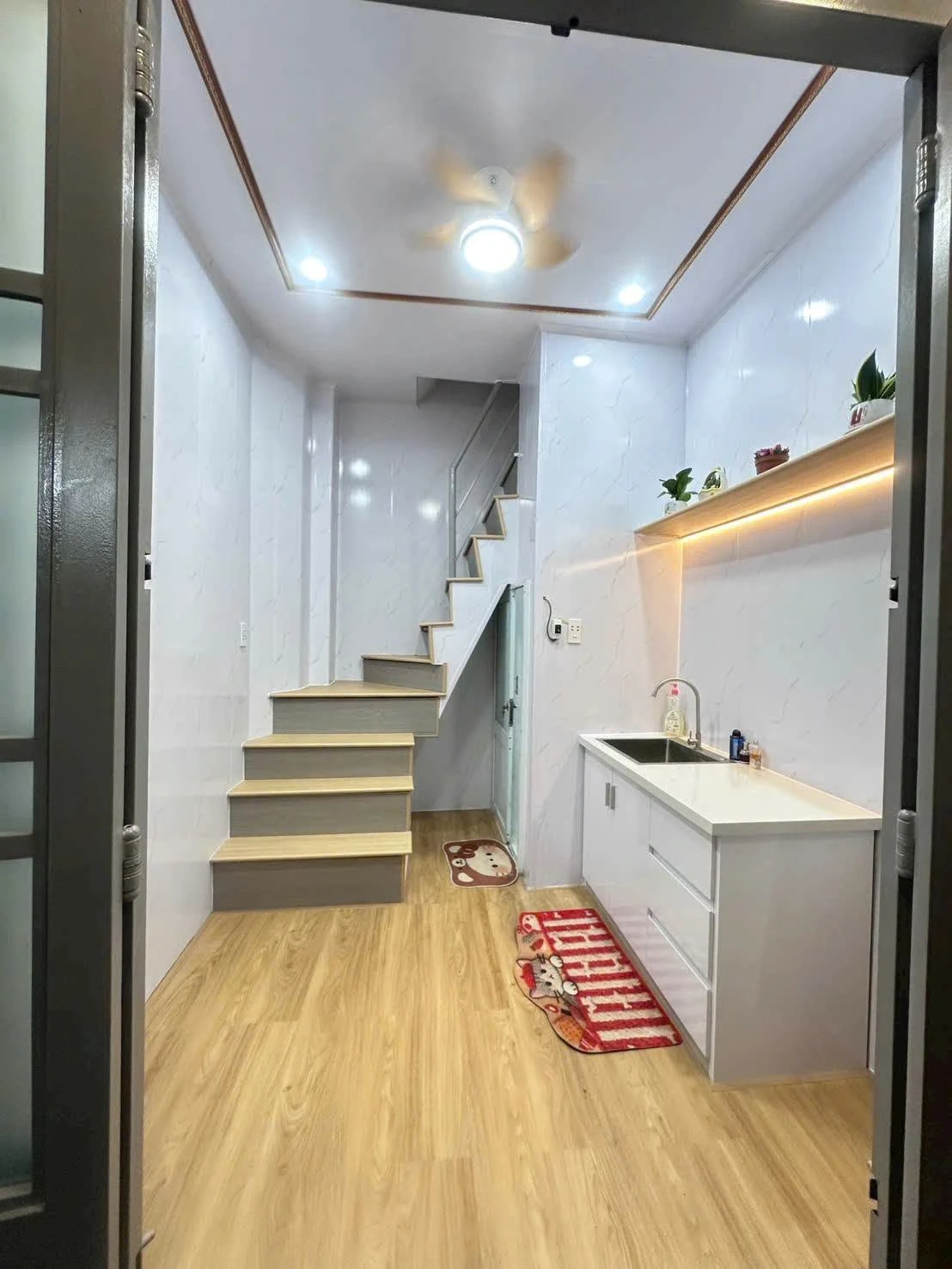 Bán nhà hẻm Lê Quang Định 2,5x5m, 1 trệt 2 lầu, 2PN, giá 2,15 tỷ, Phường 7, Bình Thạnh - Ảnh 1