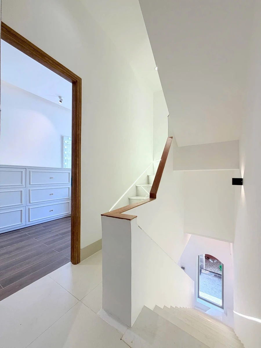 Bán nhà 3 tầng 35m² Quận 1 - Ảnh thu nhỏ 5