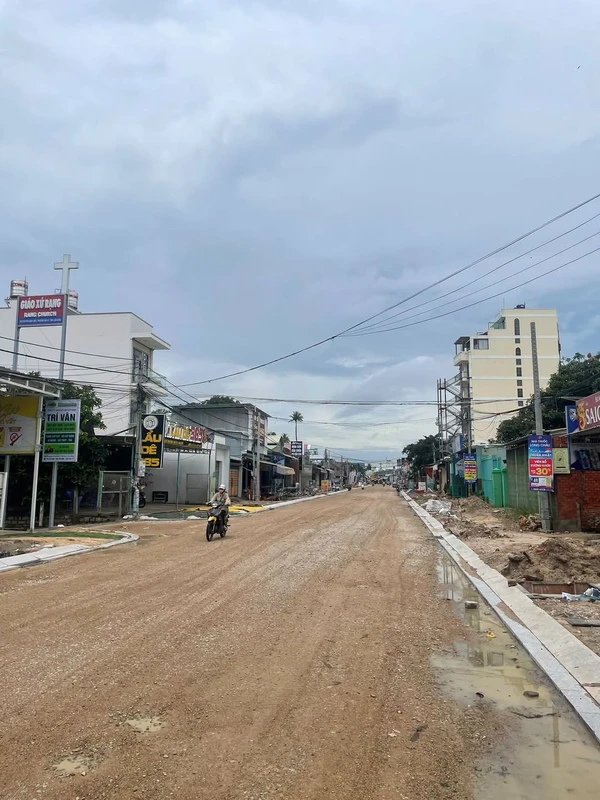 Bán đất mặt tiền Nguyễn Đình Chiểu 200m2, Mũi Né, Phan Thiết