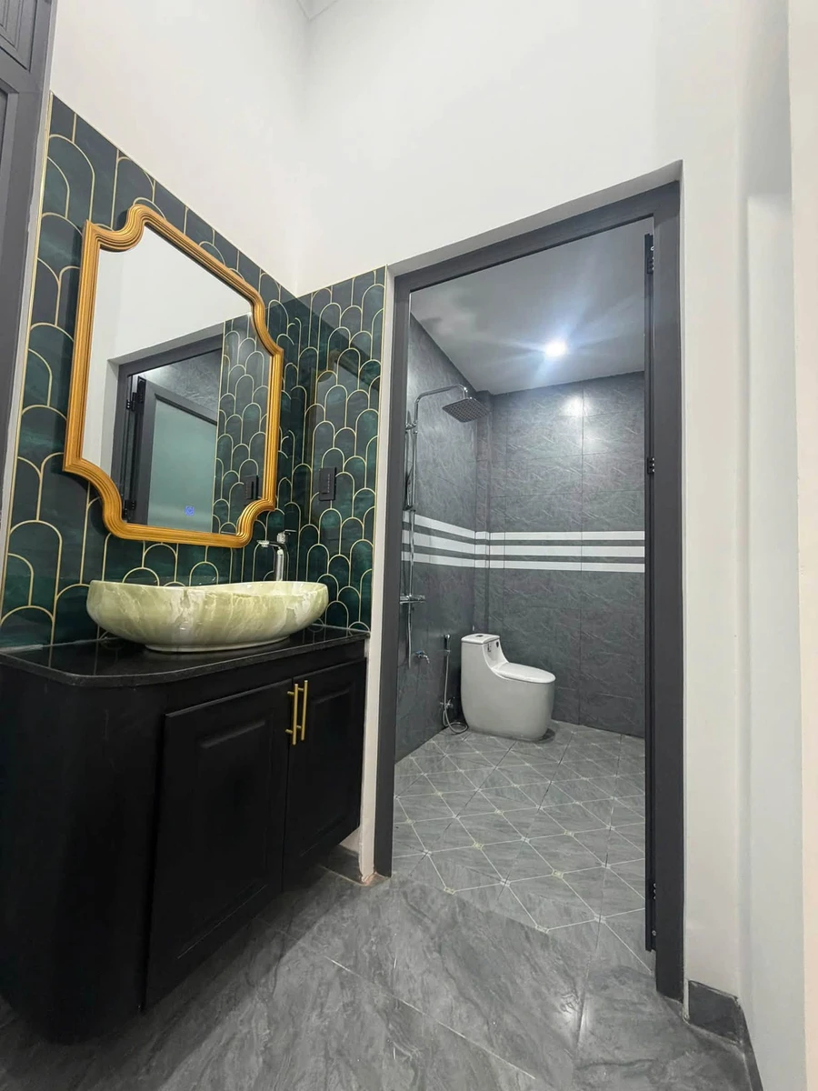 Bán nhà mới 1 trệt 1 lầu 4,5x20m mặt tiền Quang Trung, Buôn Ma Thuột giá 6,85 tỷ - Ảnh thu nhỏ 5