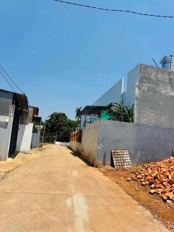 Bán đất 250m2 (5x50m) giá 1 tỷ 390 triệu tại phường Ea Tam, Đắk Lắk