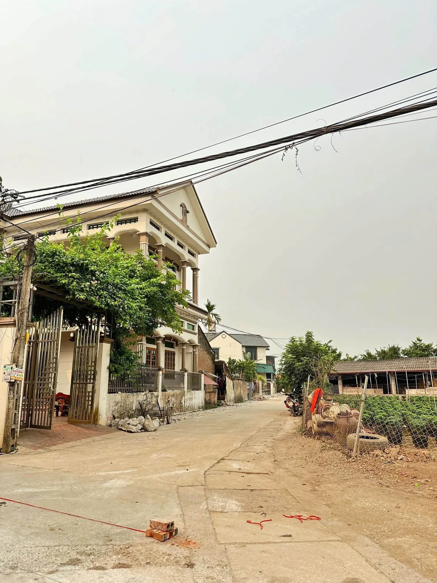 Bán đất 76,2m² mặt tiền Thanh Niên Hà Nội gần 3 tỷ - Ảnh 1