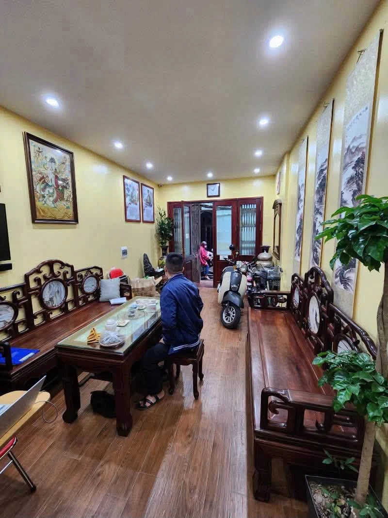 Nhà phố Thái Hà 49m² 5 tầng 9.5 tỷ, sát phố - Ảnh 1