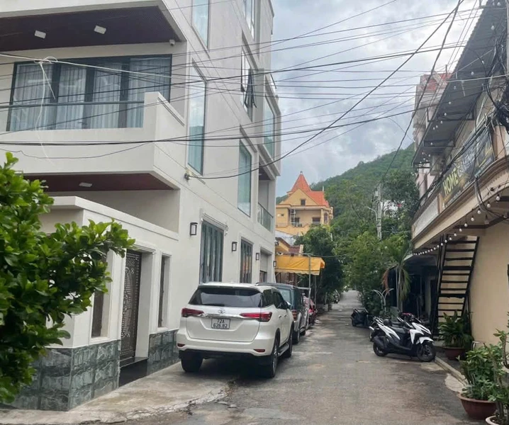 Bán nhà 90.4m2 2 mặt tiền ven biển Vũng Tàu