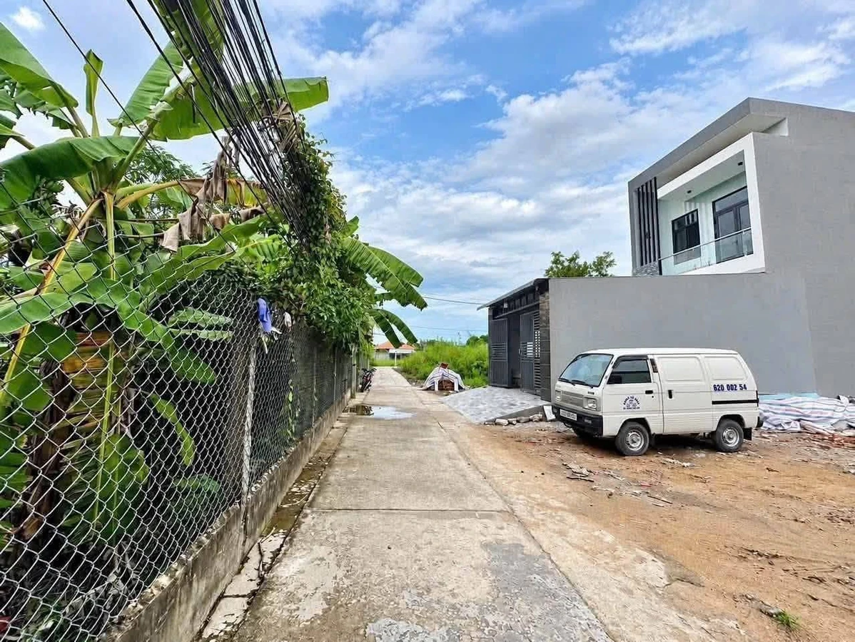 Bán lô đất 6x32m hẻm 239 Nguyễn Văn Rành, Phường 7, TP Tân An, Long An giá 1,4 tỷ - Ảnh thu nhỏ 2