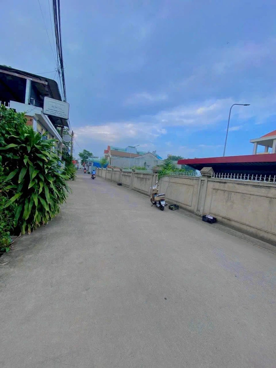 Bán đất mặt tiền trường học Tân Phong 148m² sổ riêng 4 tỷ - Ảnh thu nhỏ 2