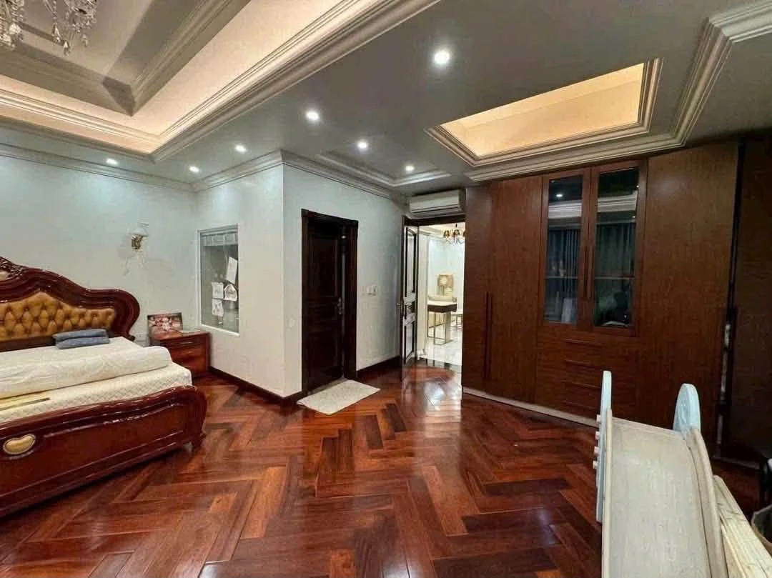 Bán nhà Vinhomes Bến Đoan 127,8 m² full nội thất 22 tỷ - Ảnh thu nhỏ 3