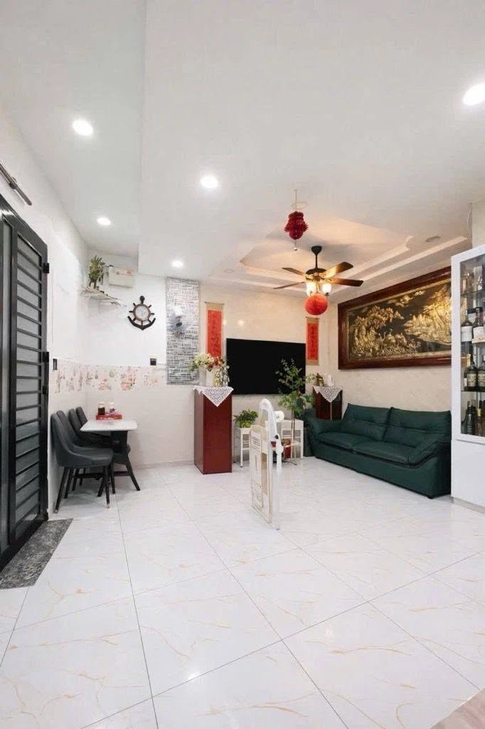 Bán nhà 3 tầng 31m² Phú Nhuận trên 5 tỷ - Ảnh 1