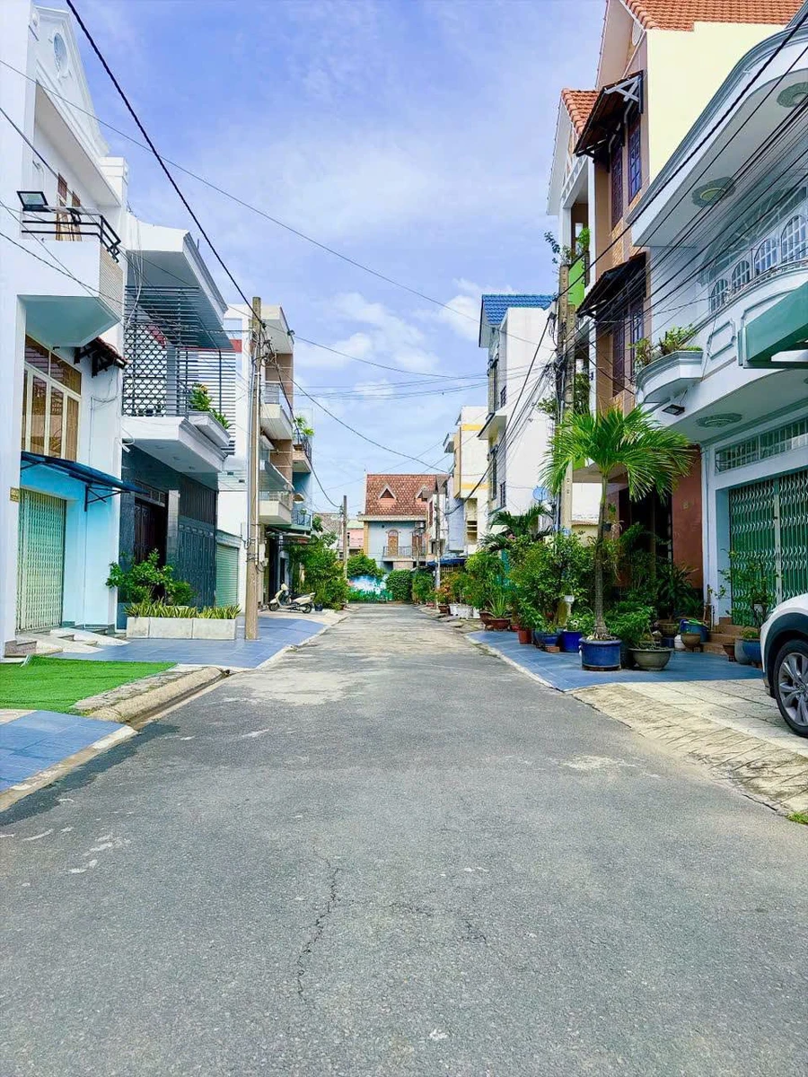 Bán nhà 1 trệt 2 lầu 77m² Biên Hòa gần VinCom - Ảnh thu nhỏ 2
