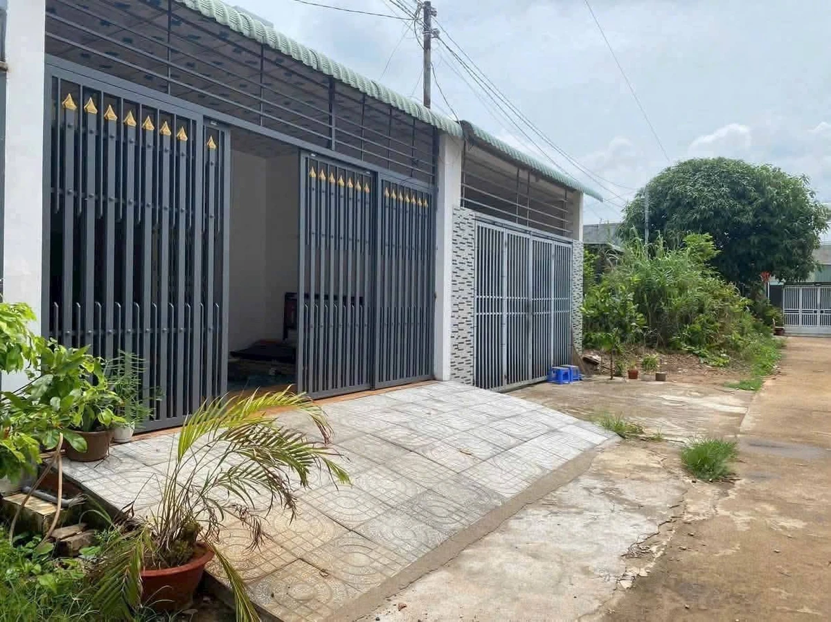 Bán nhà 112m2 3 phòng ngủ nhánh đường 15 Hòa Long, TP Bà Rịa, giá 1,68 tỷ - Ảnh thu nhỏ 2