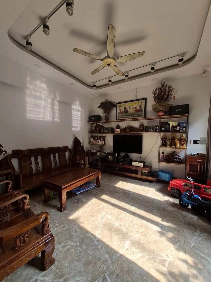 Bán nhà 3 tầng 96.3m² Đường 102 Tăng Nhơn Phú A 7 tỷ 8 - Ảnh thu nhỏ 4