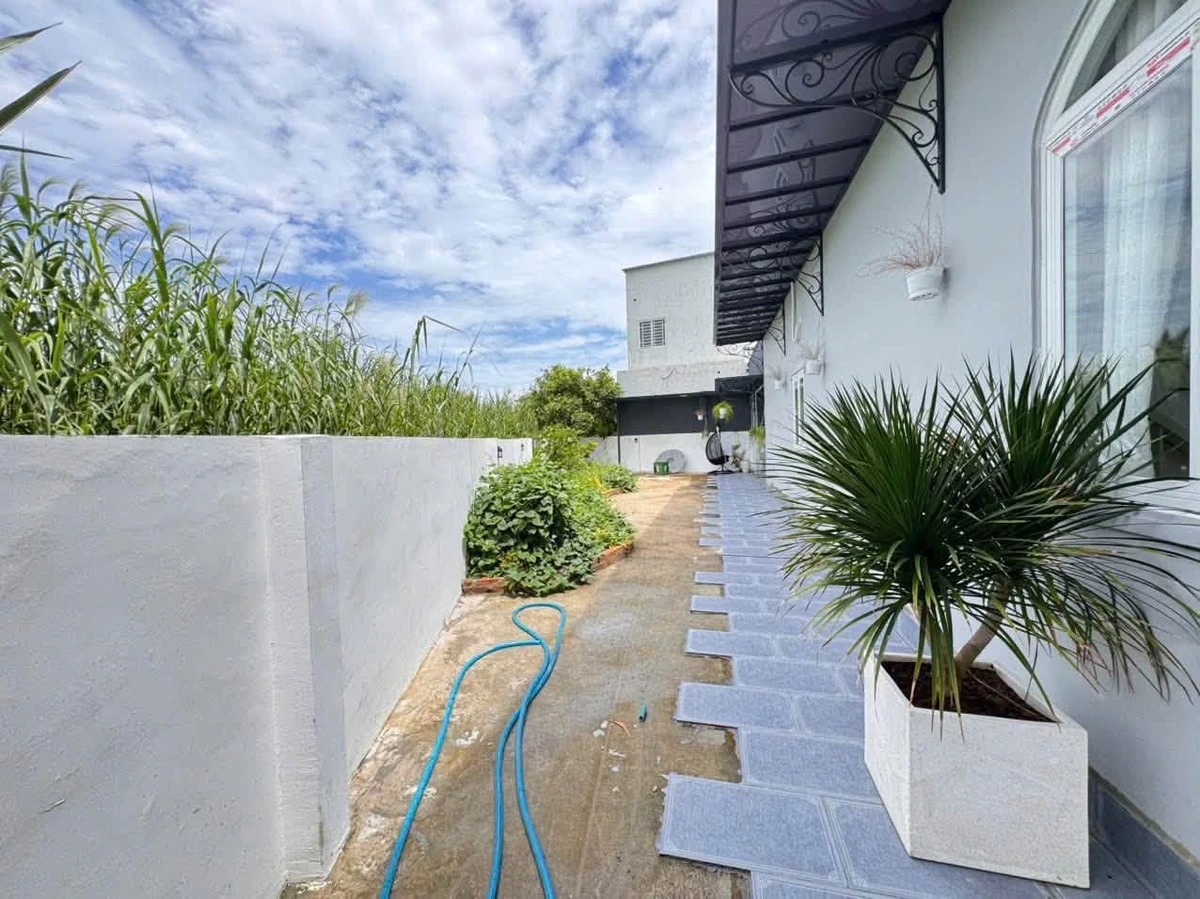 Bán nhà sân vườn 230m² tại Rạch Giá, Kiên Giang 2.69 tỷ - Ảnh thu nhỏ 3