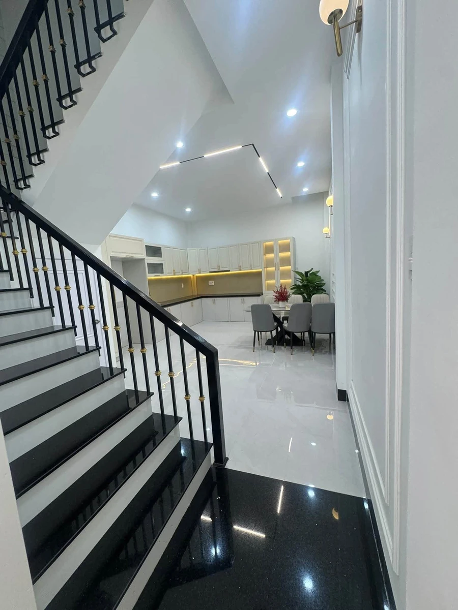 Bán nhà mặt tiền đường Thanh Niên, Quy Nhơn, 60,3m2, 4 phòng ngủ, giá 7,2 tỷ - Ảnh thu nhỏ 4