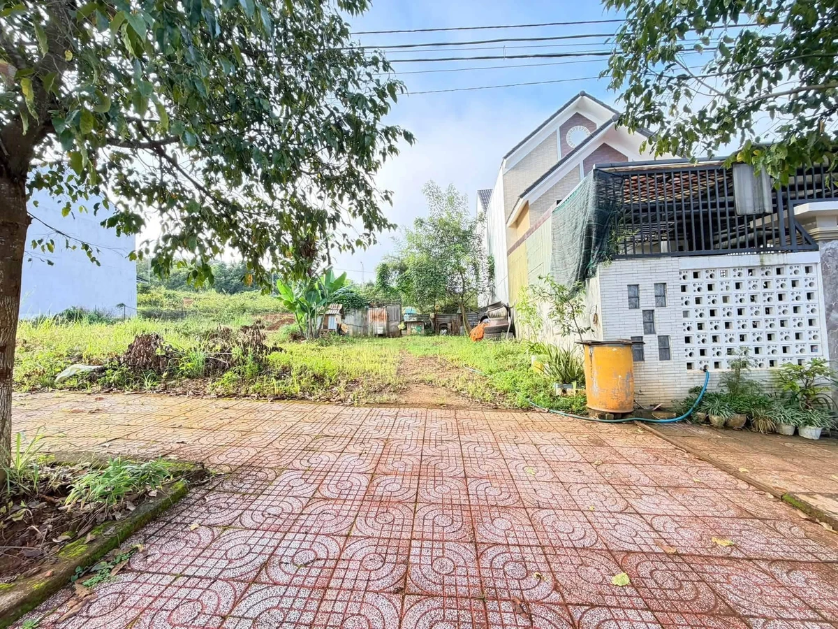 Bán đất Bờ Đông 200m² mặt tiền Lạc Long Quân - Ảnh thu nhỏ 3
