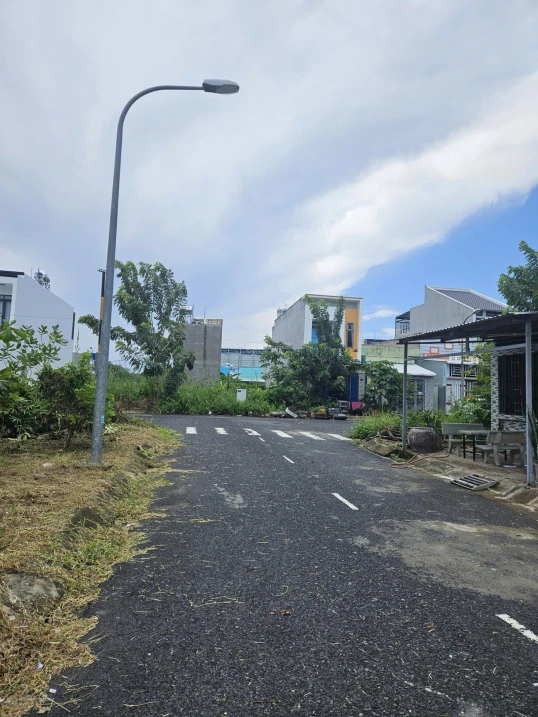 Bán đất nền 100m2 trên đường số 23 (12m) đối diện công viên giá 2tỷ090 tr tại KDC Thái Sơn Long Hậu - Ảnh thu nhỏ 2